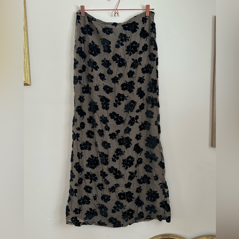 Black floral velvet maxi skirt
